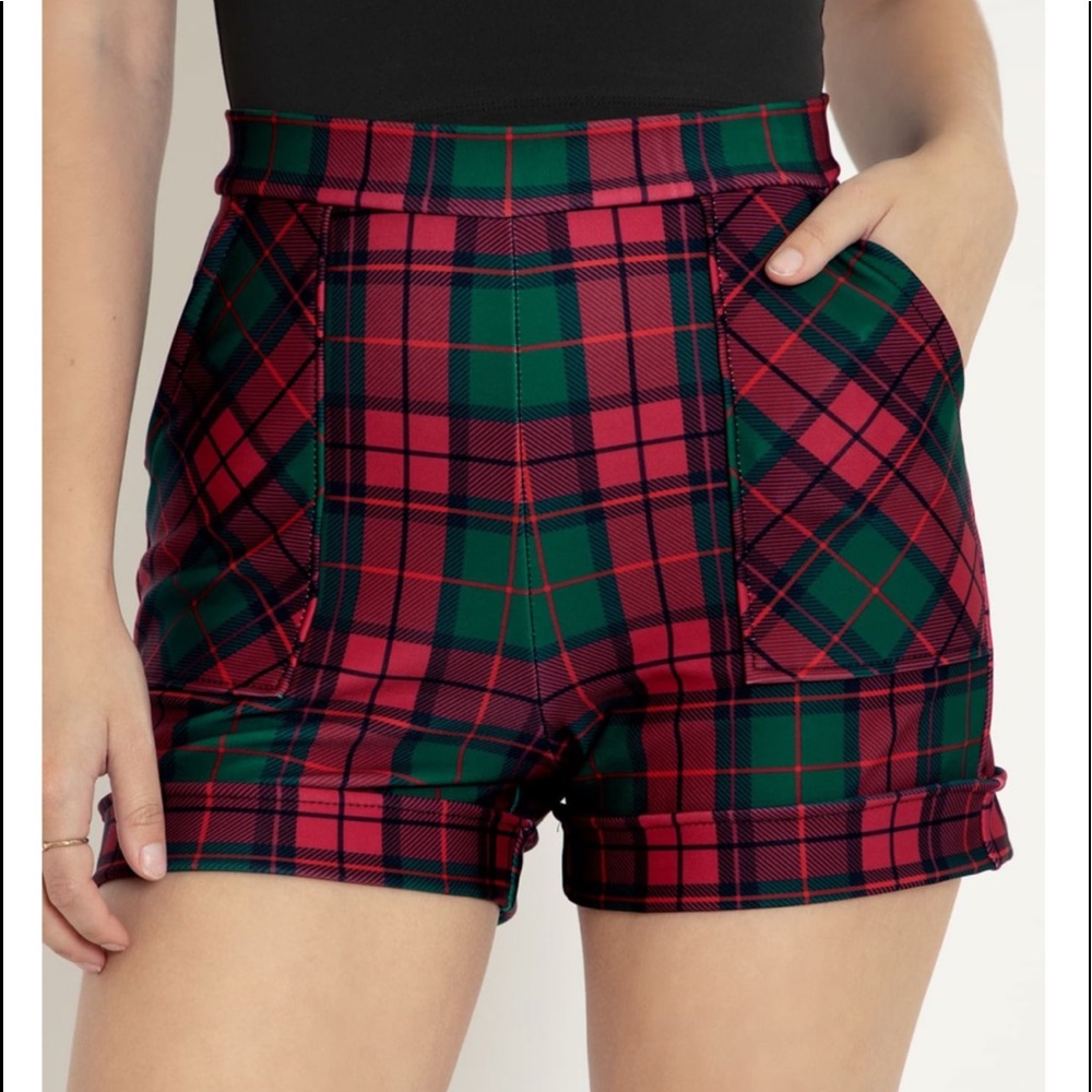 BM Festive Tartan Cuffed Shorts - LIMITED